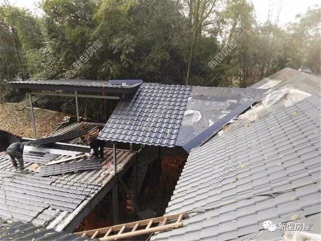 米博体育8383:农村盖房让一般包工头抓狂的屋顶防水保温原来施工这么简单？(图3)